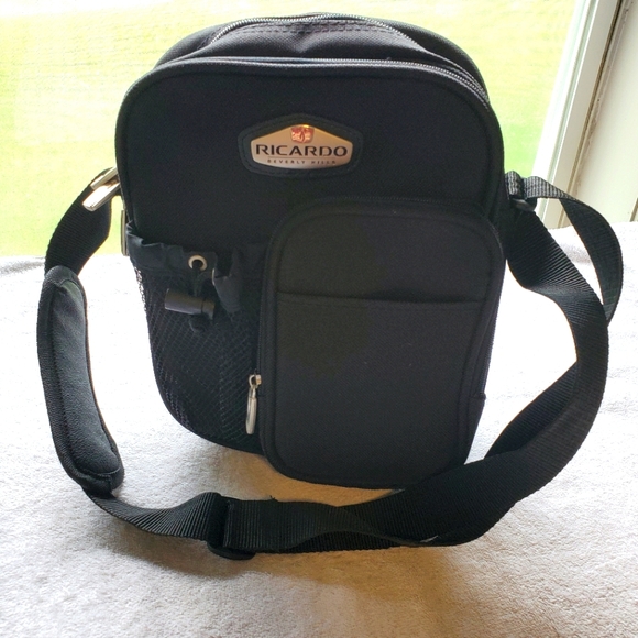 Ricardo Beverly Hills Black Canvas Travel Bag Crossbody Over the Shoulder - Picture 7 of 11